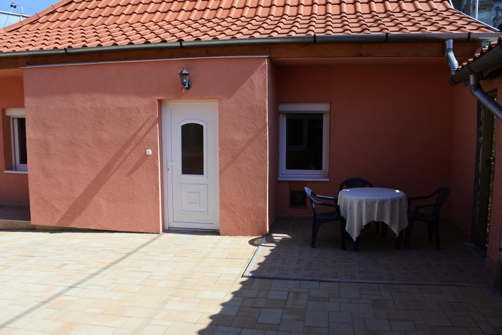 Kisasszony Apartman Eger Bagian luar foto